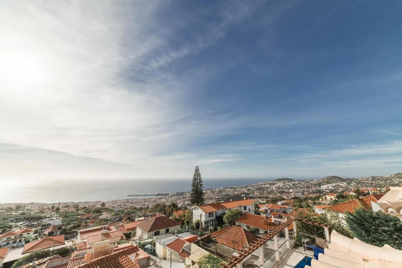 Villa Longueira